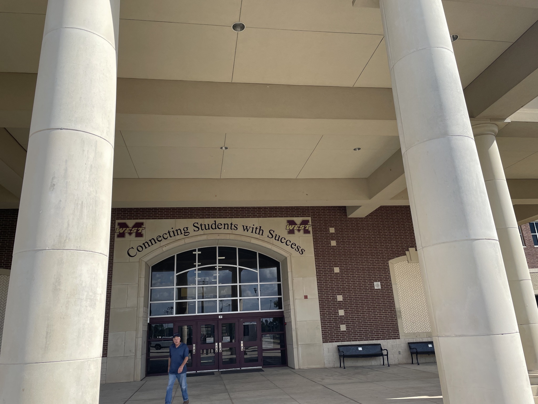 Magnolia West High School campus